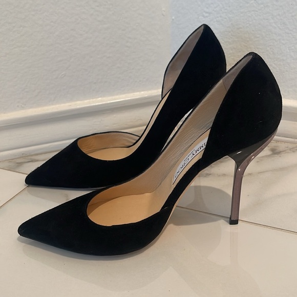 Jimmy Choo suede black pumps. - Picture 5 of 10